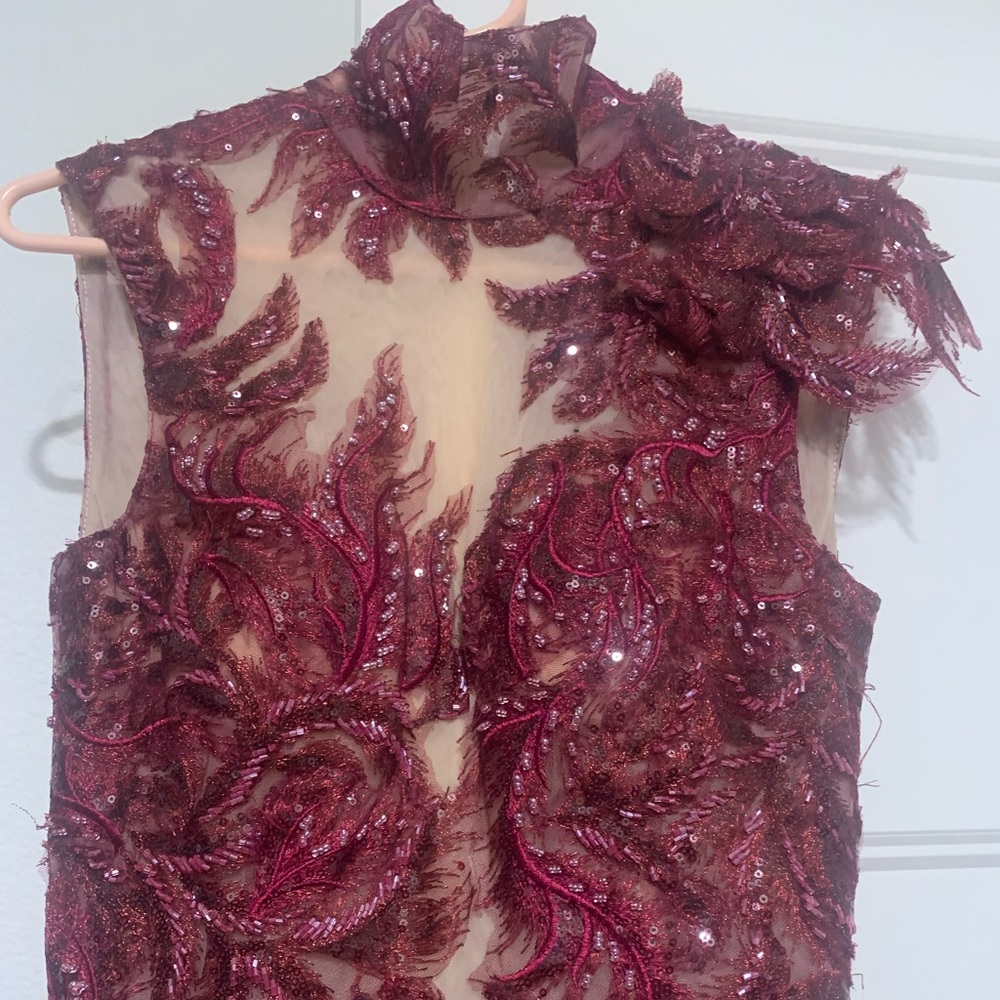 Custom made gown, zipper on back, mermaid style, sleeveless, size is XS/S. Prom